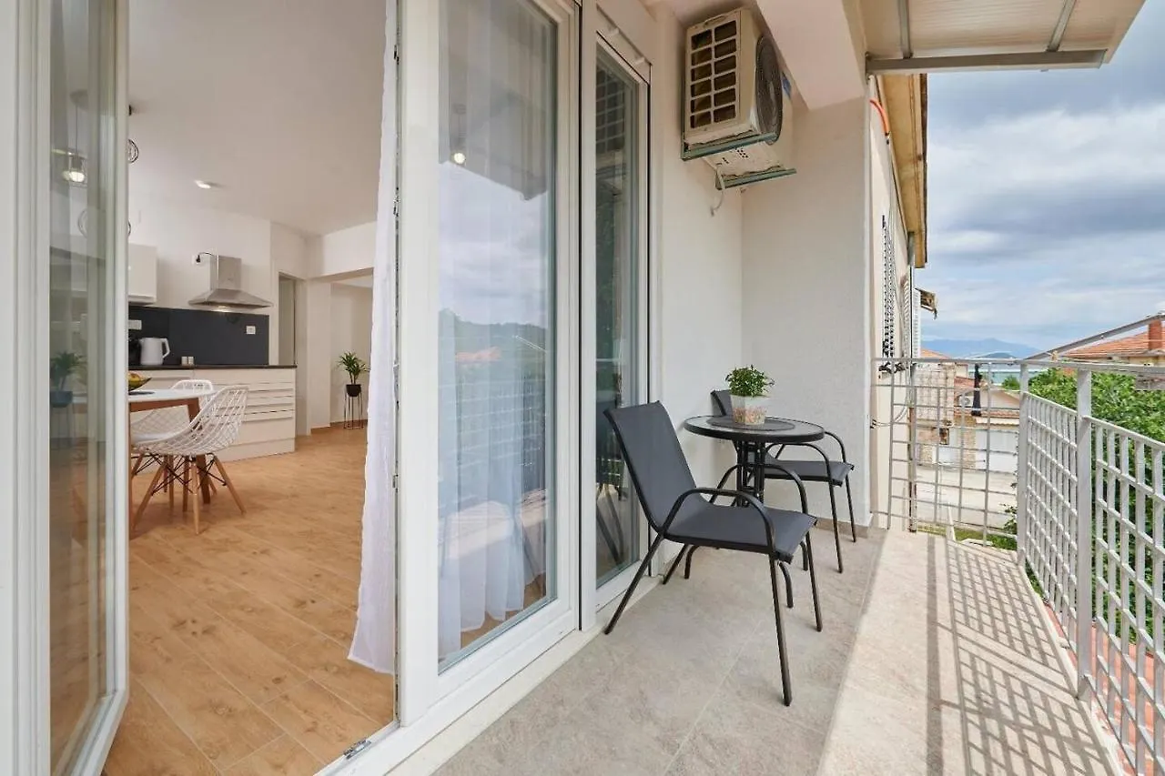 Trau Apartment Croatia