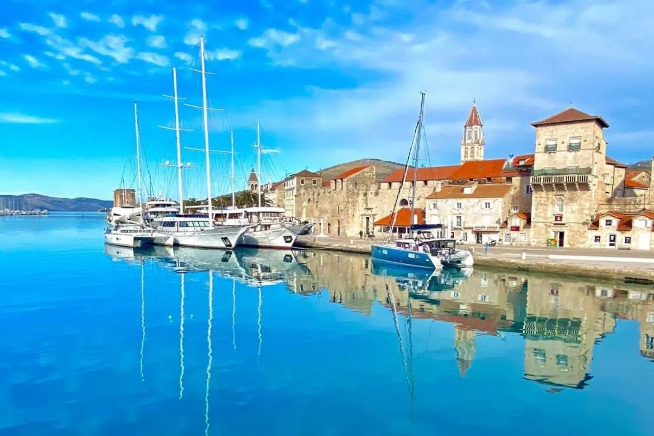 Trau Apartment 0*, Trogir Croatia